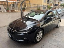 Nero Usata 2016 Opel Astra Tre volumi | 8990 € (Buon prezzo)