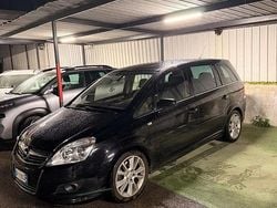 Nero Usata 2008 Opel Zafira Cosmo Monovolume | 2800 € (Buon prezzo)
