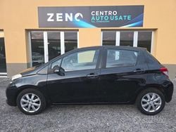 Nero Usata 2012 Toyota Yaris Lounge Tre volumi | 6500 € (Buon prezzo)