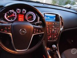 Nero Usata 2010 Opel Astra Tre volumi | 2500 € (Ottimo prezzo)