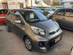 Grigio Usata 2017 Kia Picanto Due volumi | 7499 € (Buon prezzo)