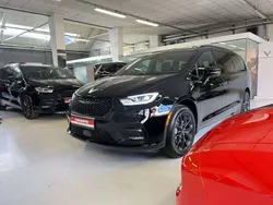 Nero Nuova 2025 Chrysler Pacifica Touring SUV | 76.860 €