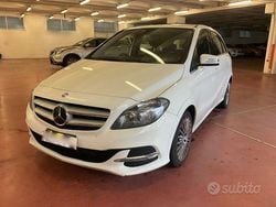 Bianco Usata 2015 Mercedes B200 Monovolume | 7900 € (Buon prezzo)