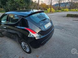 Nero Usata 2011 Lancia Ypsilon Due volumi | 5300 €