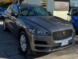 Grigio scuro Usata 2018 Jaguar F-Pace Portfolio SUV | 18.900 € (Buon prezzo)