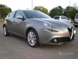 Grigio Usata 2017 Alfa Romeo Giulietta Due volumi | 9800 € (Ottimo prezzo)