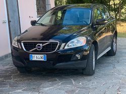 Nero Usata 2009 Volvo XC60 Momentum SUV | 5900 € (Molto cara)