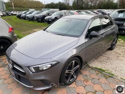 Gray Usata 2018 Mercedes A180 Tre volumi | 18.900 € (Buon prezzo)