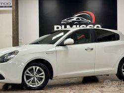 Bianco Usata 2012 Alfa Romeo Giulietta Exclusive Tre volumi | 4900 € (Ottimo prezzo)