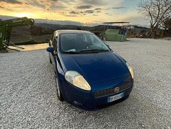 Blu Usata 2007 Fiat Grande Punto Due volumi | 3500 € (Cara)