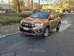 Arancione Usata 2023 Dacia Sandero Essentiel Tre volumi | 12.800 € (Buon prezzo)