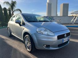 Argento Usata 2007 Fiat Grande Punto Due volumi | 2600 € (Buon prezzo)