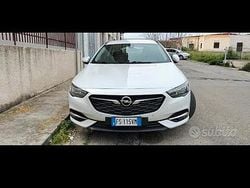Bianco Usata 2018 Opel Insignia Tre volumi | 10.000 € (Ottimo prezzo)