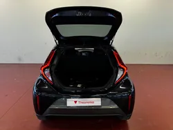 Cardamon green black Usata 2023 Toyota Aygo Trend Due volumi | 15.490 € (Buon prezzo)