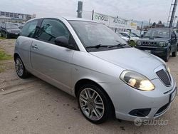 Grigio Usata 2011 Lancia Ypsilon Due volumi | 4990 € (Buon prezzo)