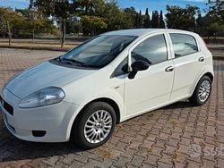 Bianco Usata 2011 Fiat Grande Punto S Due volumi | 3400 € (Buon prezzo)