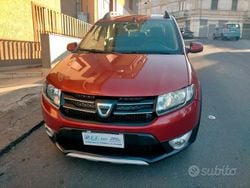 Rosso Usata 2012 Dacia Sandero Stepway Tre volumi | 4700 € (Cara)