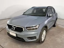 Grigio Usata 2022 Volvo XC40 Momentum SUV | 23.900 € (Buon prezzo)