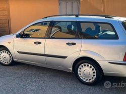 Grigio Usata 2003 Ford Focus Station wagon | 2500 € (Cara)