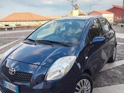 Usata 2006 Toyota Yaris Sol Tre volumi | 3500 € (Buon prezzo)