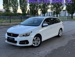 Bianco(met.) Usata 2020 Peugeot 308 Style Station wagon | 11.900 € (Molto cara)