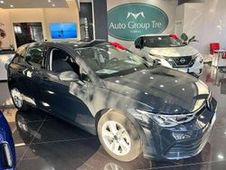 Grigio Usata 2023 VW Golf VIII Life Tre volumi | 23.900 € (Buon prezzo)