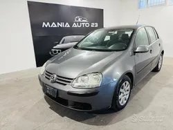 Grigio Usata 2007 VW Golf V Comfortline Tre volumi | 2490 € (Super prezzo)