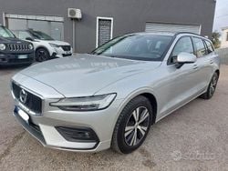 Grigio Usata 2019 Volvo V60 R-Design Station wagon | 19.500 € (Buon prezzo)