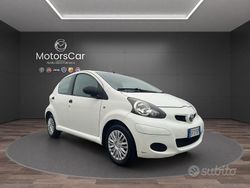 Bianco Usata 2011 Toyota Aygo Due volumi | 4000 € (Buon prezzo)