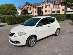Bianco Usata 2015 Lancia Ypsilon Gold Due volumi | 7500 € (Buon prezzo)