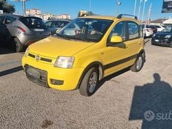 Giallo Usata 2009 Fiat Panda Climbing Tre volumi | 4700 € (Molto cara)