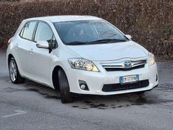 Usata 2012 Toyota Auris Hybrid Active Tre volumi | 7000 € (Buon prezzo)