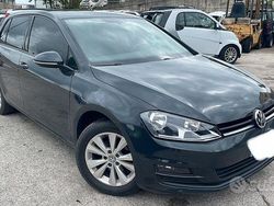 Grigio Usata 2016 VW Golf VII Trendline Tre volumi | 11.500 € (Buon prezzo)