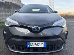 Grigio Usata 2021 Toyota C-HR Business Edition SUV | 17.800 € (Buon prezzo)