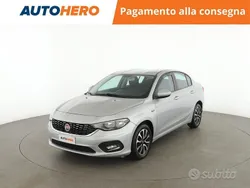 Argento Usata 2016 Fiat Tipo Opening Edition Tre volumi | 8699 € (Buon prezzo)