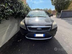 Nero Usata 2008 Ford Focus Titanium Tre volumi | 2900 € (Buon prezzo)