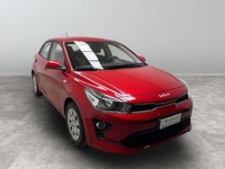 Rosso Usata 2022 Kia Rio Style Tre volumi | 14.900 € (Buon prezzo)