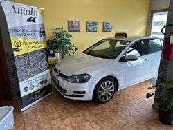 Bianco Usata 2014 VW Golf VII Highline Tre volumi | 8500 € (Buon prezzo)