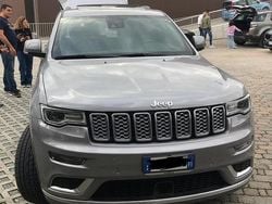 Grigio Usata 2019 Jeep Grand Cherokee SUV | 25.000 € (Ottimo prezzo)
