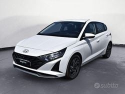 Bianco Nuova 2025 Hyundai i20 Monovolume | 17.500 € (Buon prezzo)