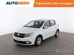 Bianco Usata 2019 Dacia Sandero Comfort Tre volumi | 8699 € (Buon prezzo)