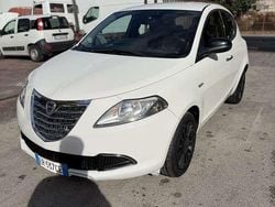 Bianco Usata 2014 Lancia Ypsilon Platinum Due volumi | 5999 € (Buon prezzo)