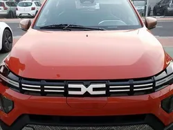 Arancione Usata 2025 Dacia Spring Extreme Due volumi | 17.000 € (Buon prezzo)