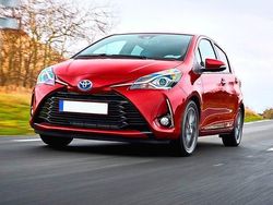 Bianco Usata 2019 Toyota Yaris Business Edition Tre volumi | 11.490 € (Buon prezzo)