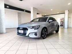 Florettsilber metallic Usata 2021 Audi A3 Sportback Advanced Tre volumi | 25.500 € (Buon prezzo)