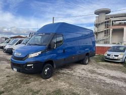 Blu/azzurro Usata 2019 Iveco Daily Furgone | 29.900 € (Molto cara)