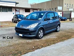 Grigio Usata 2006 Peugeot 1007 Due volumi | 1990 € (Buon prezzo)