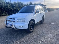Bianco Usata 2001 Suzuki Grand Vitara SUV | 6900 €