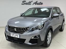 Grigio Usata 2020 Peugeot 3008 Business-Line SUV | 20.900 € (Cara)