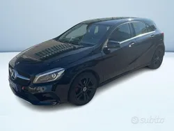 Nero metallizzato Usata 2017 Mercedes A180 Tre volumi | 16.900 € (Buon prezzo)